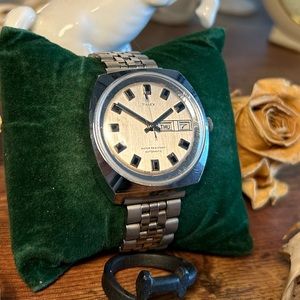 Vintage 1975 timex automatic watch